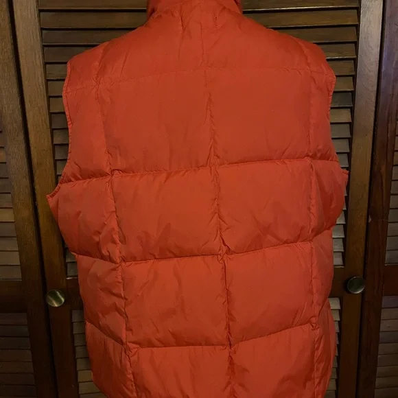 Lands’ End Vest - Picture 2 of 2